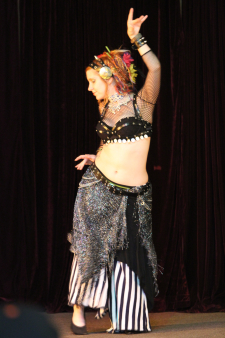 Buy Samba Belly Dance Costume FREE SHIPPING Hand Beaded Red Color Bra and  Scarf Online in India 